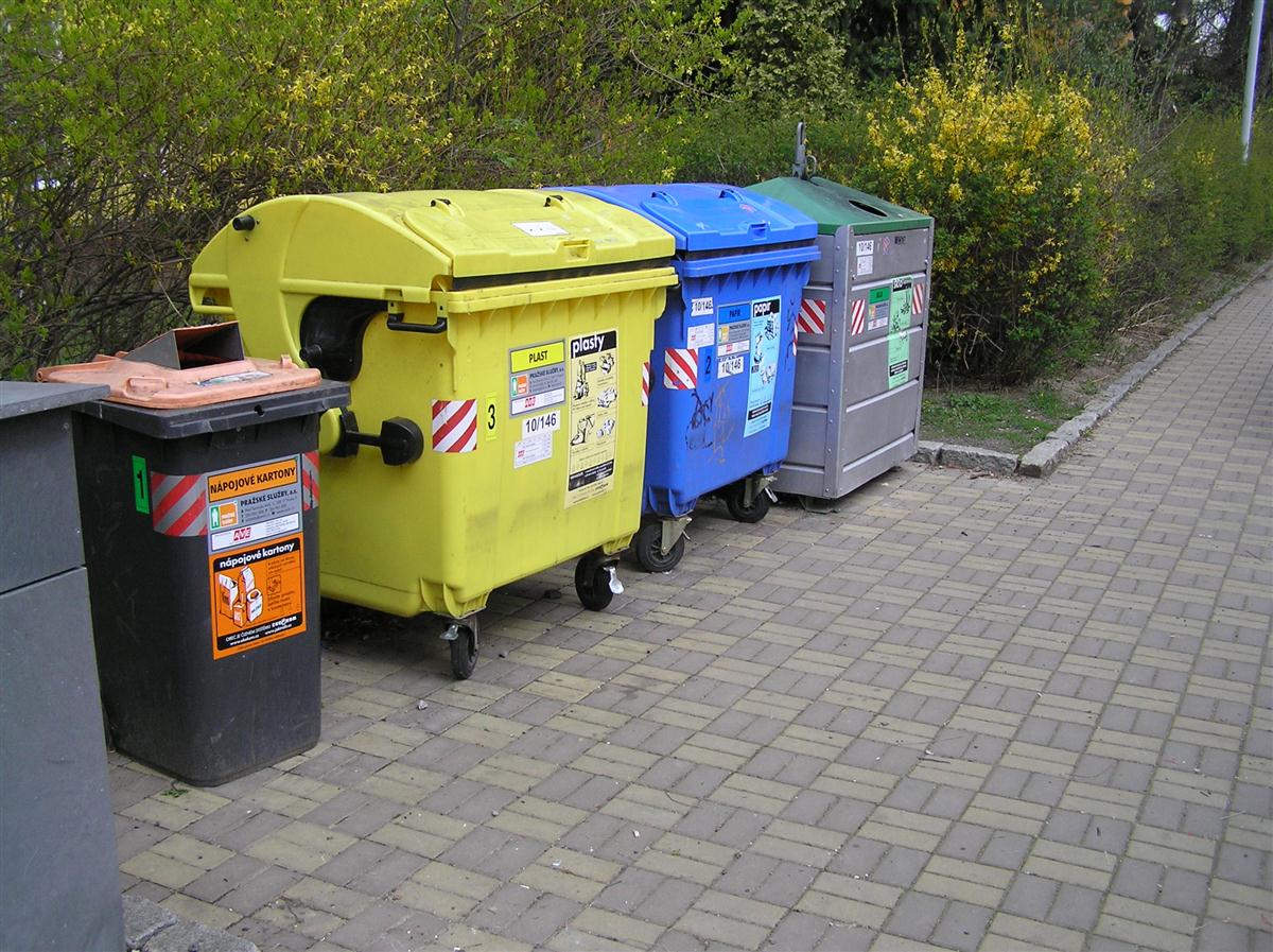 kontejnery.JPG