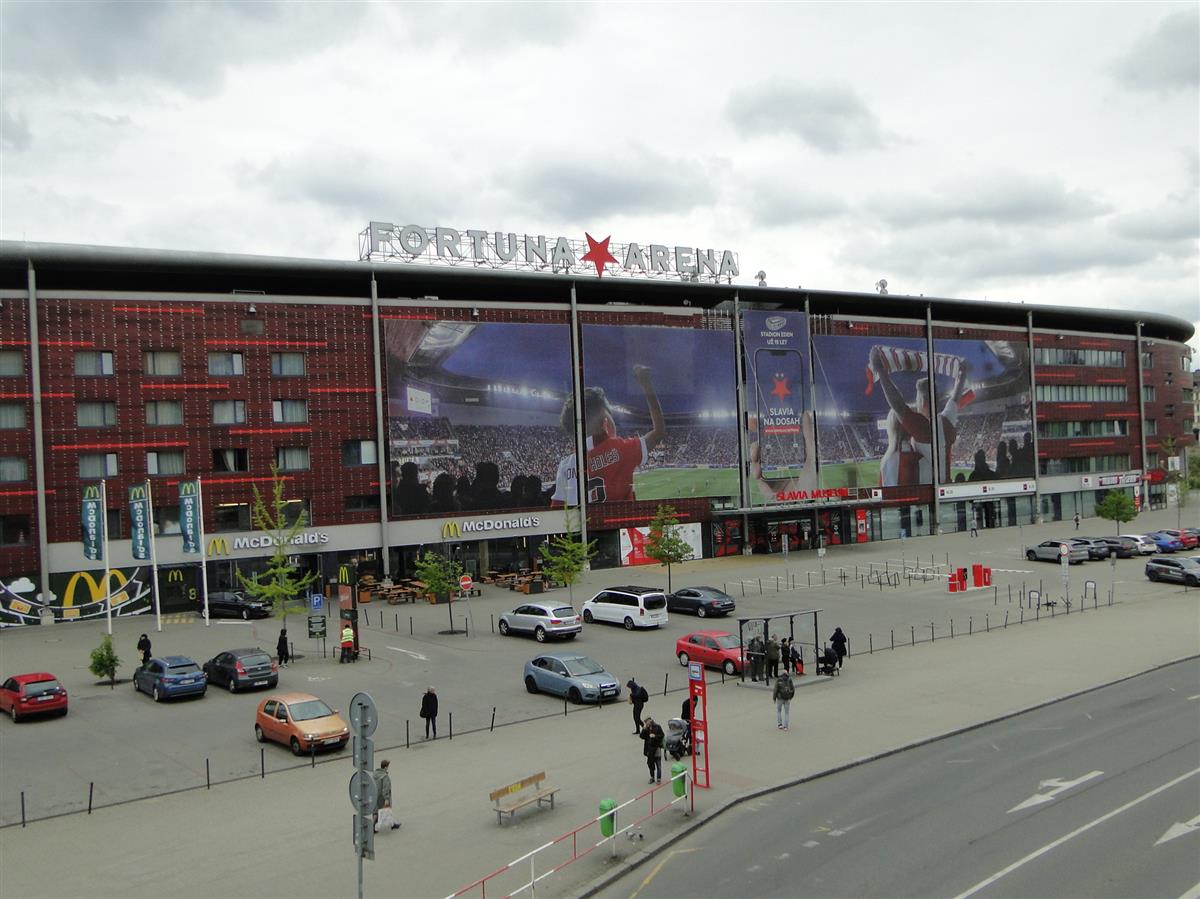Fortuna-Arena-(2).JPG